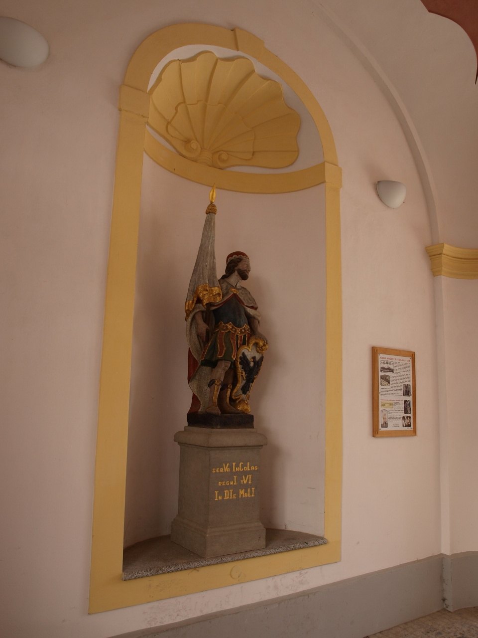 P9296294