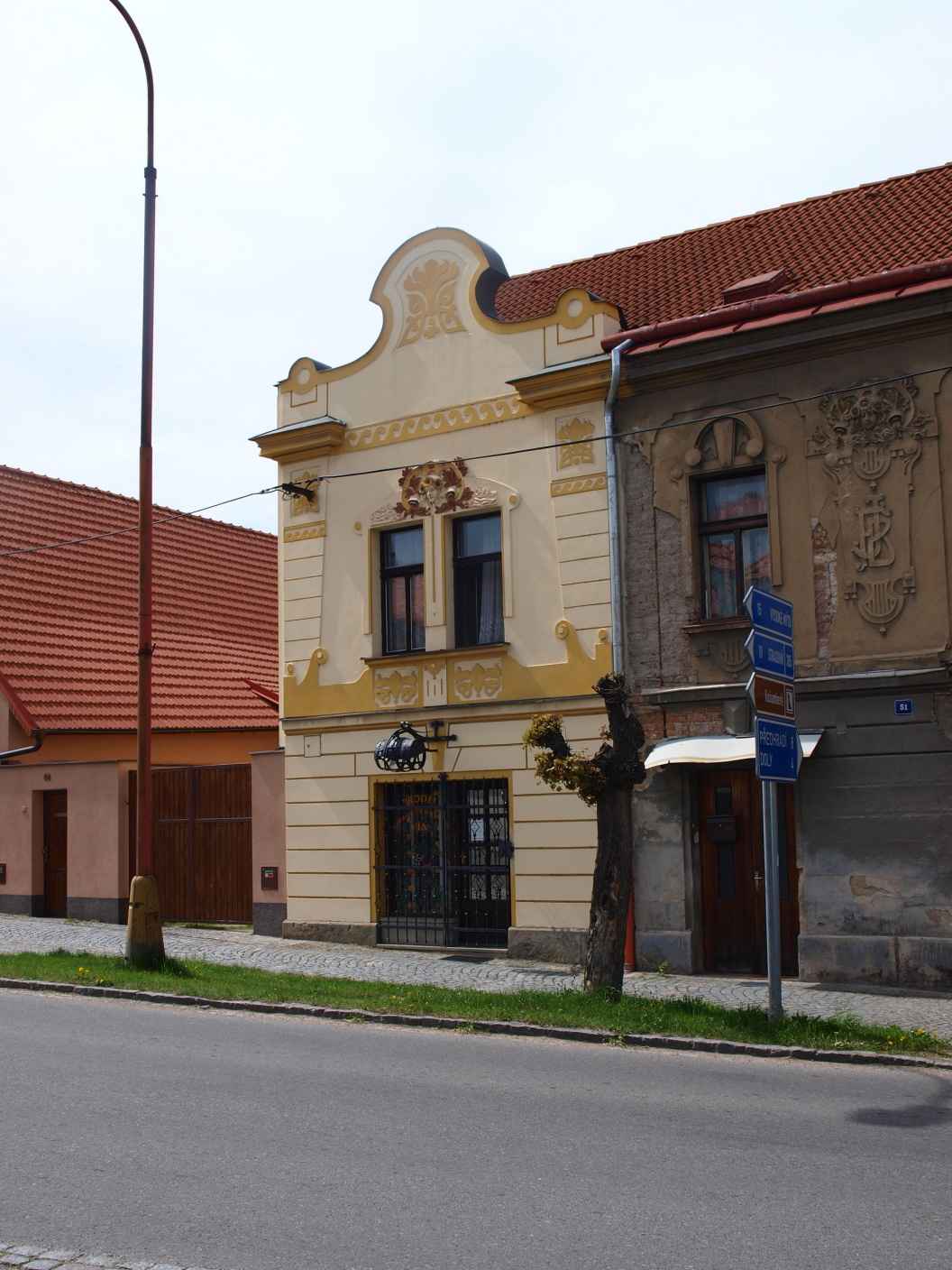 P4297324