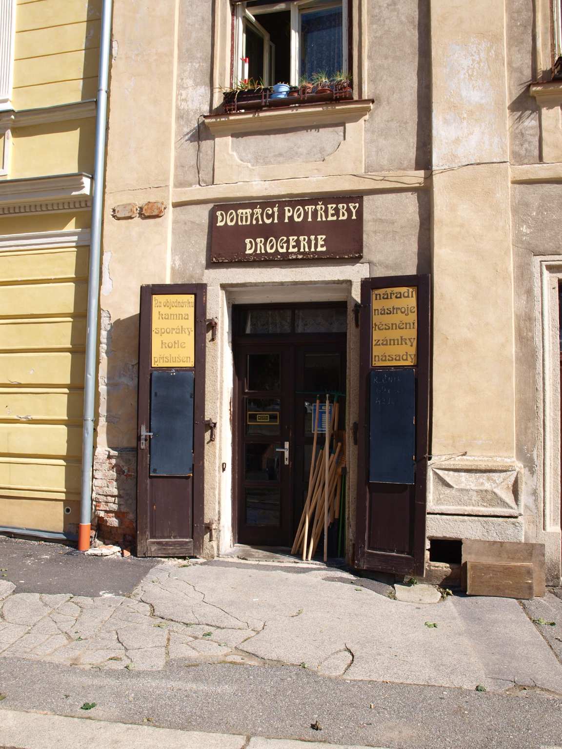 P9268546