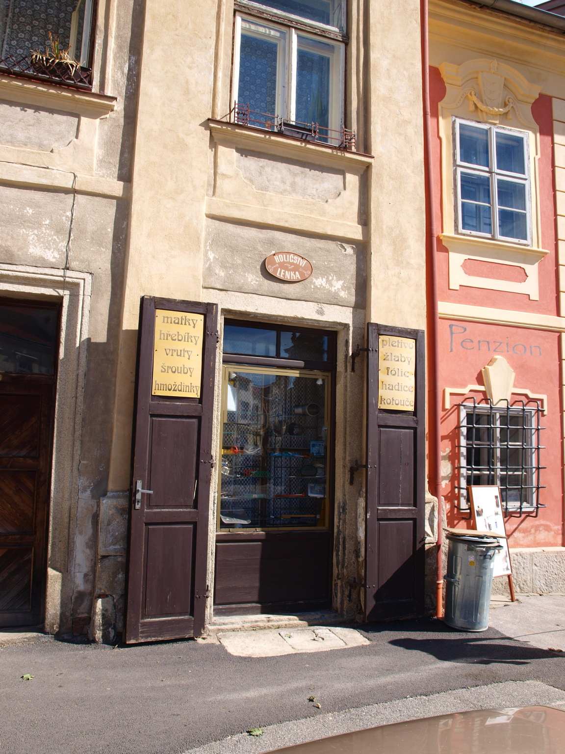 P9268547