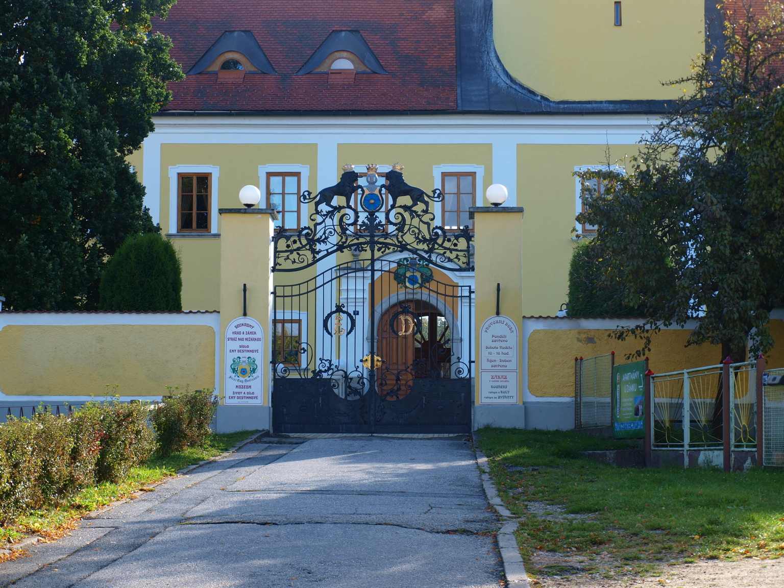 P9288882
