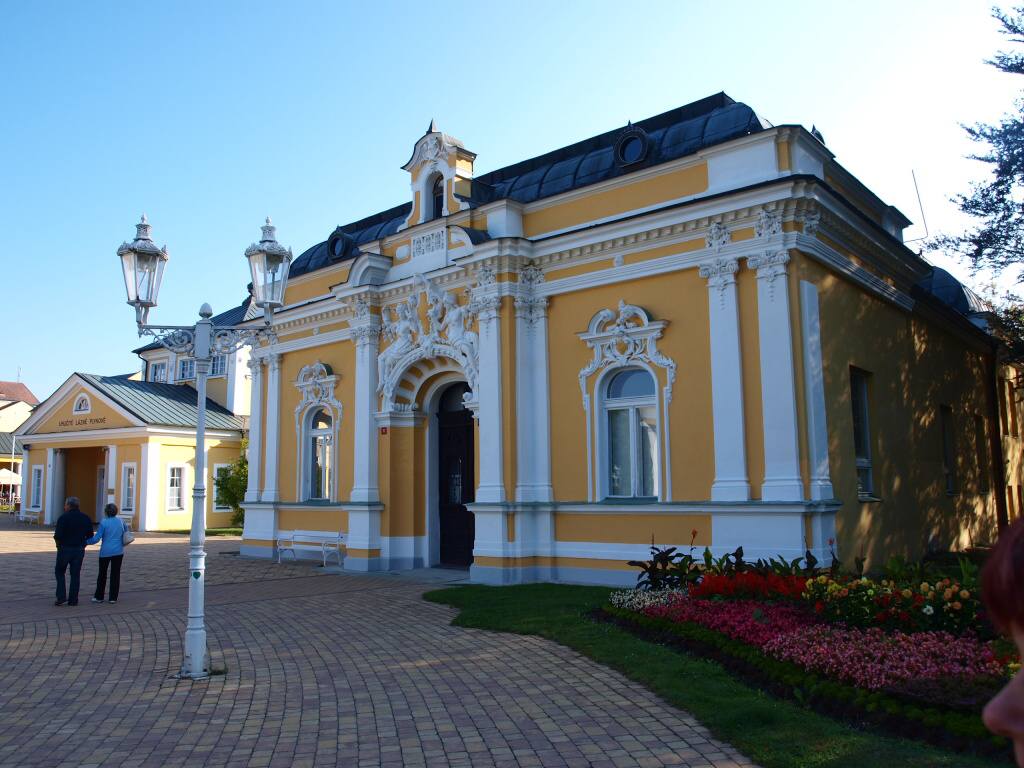 p1011160