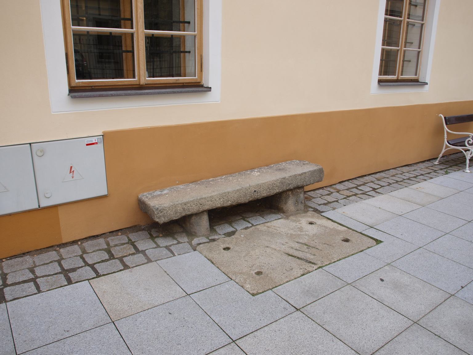 P9278711