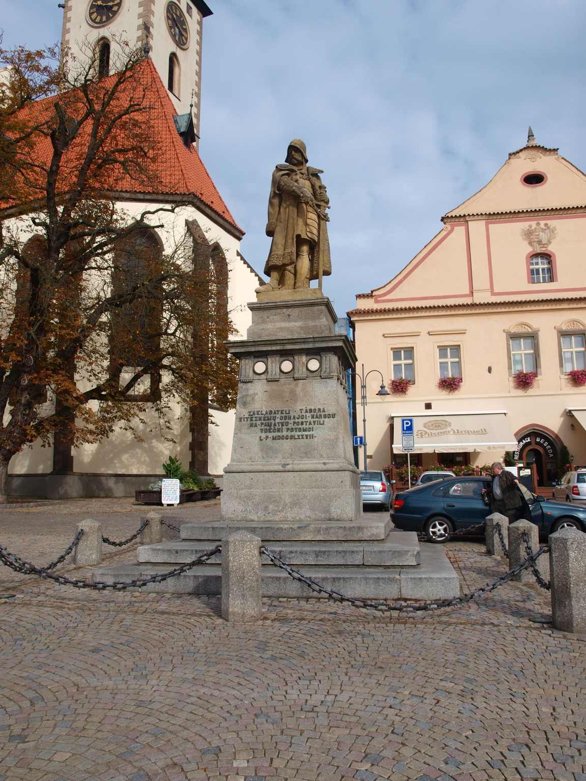 P9299105