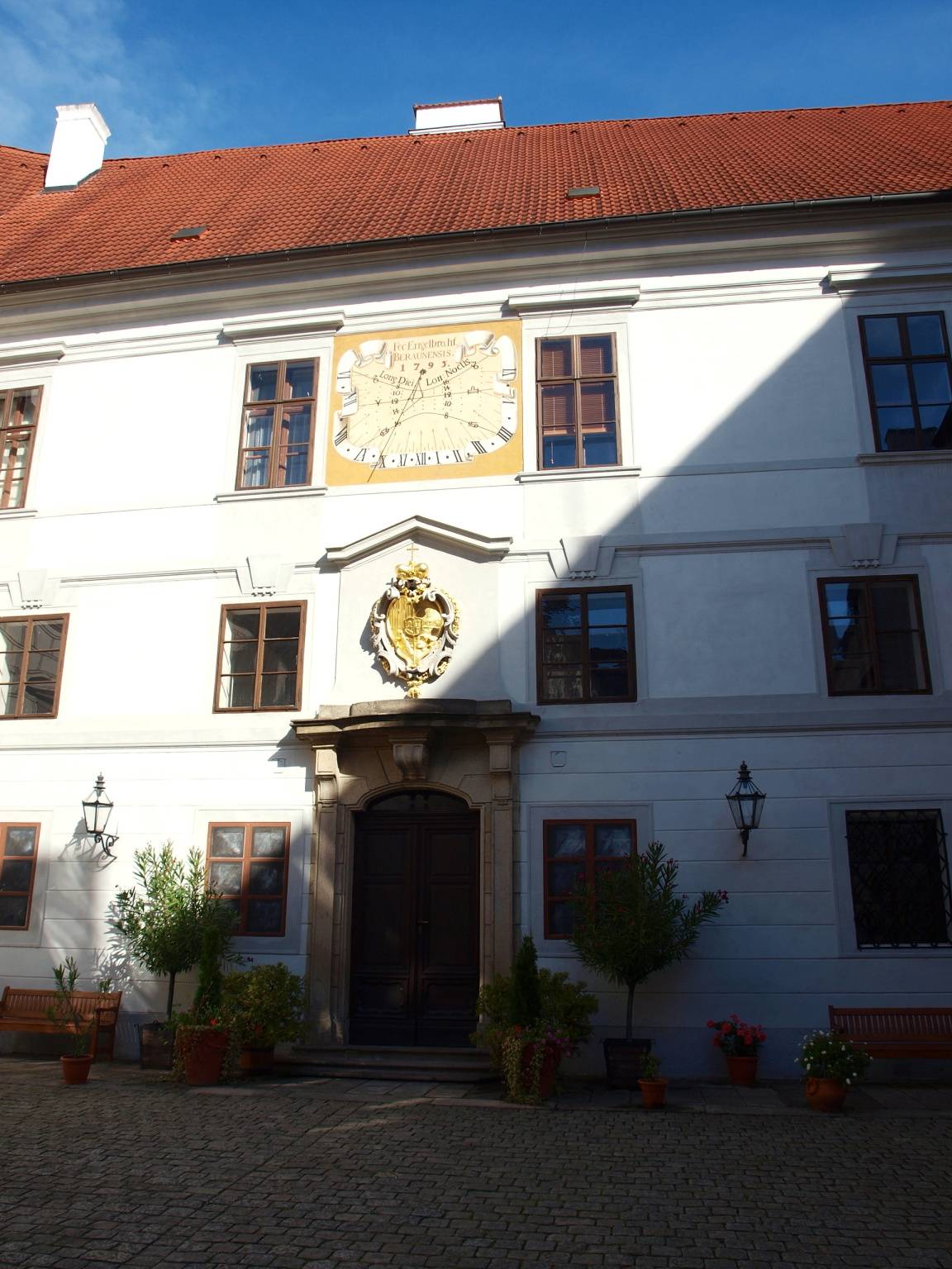 P9288918