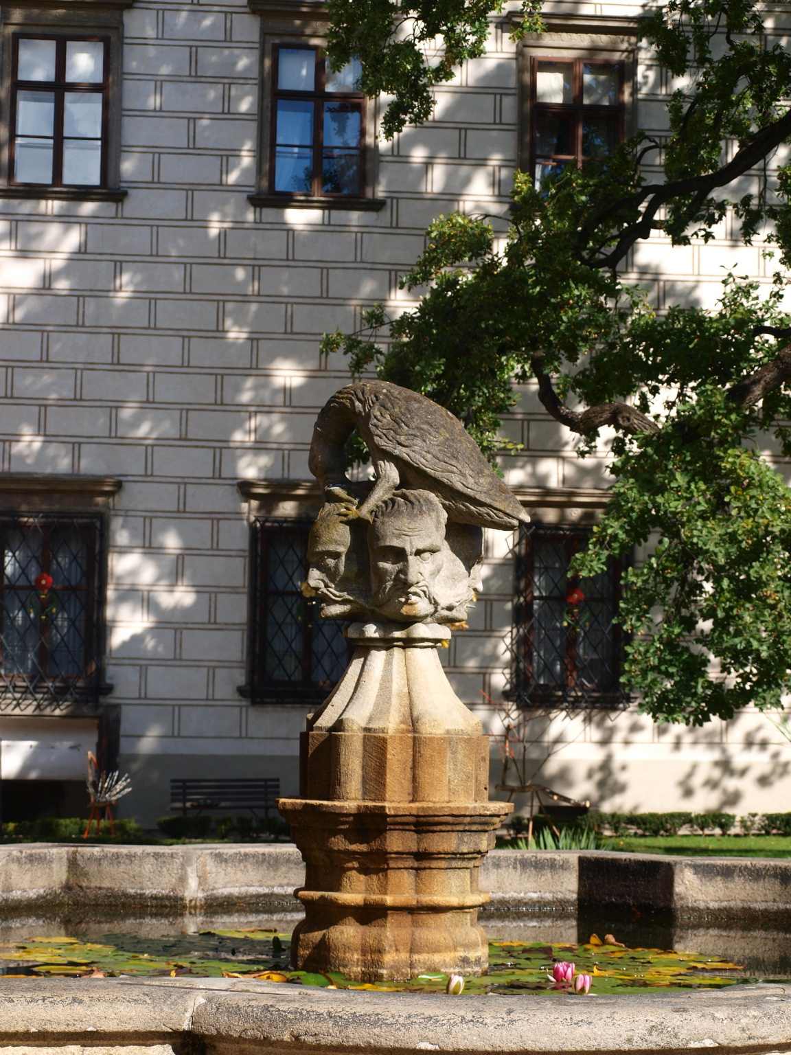 P9288921